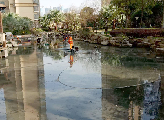 芗城景观池淤泥清理